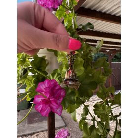 Csengő mágiához, oltárra