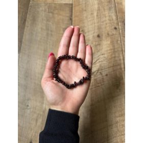 Gránát szemcse karkötő