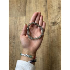 Labradorit karkötő 