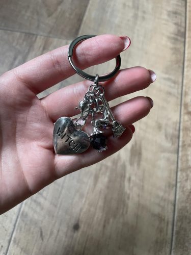 Boszorkány kulcstartó